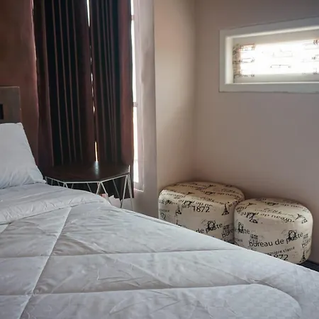 Gigafa Homestay Probolinggo Exterior photo
