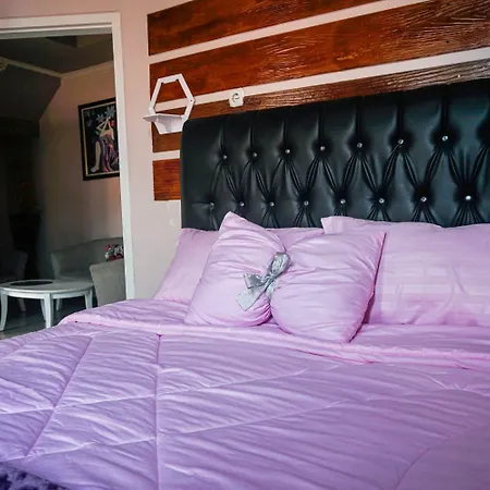 Gigafa Homestay Probolinggo Exterior photo